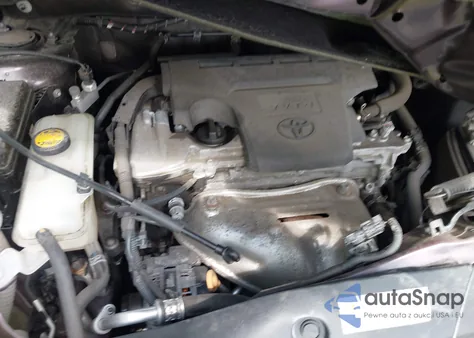 2018 Toyota Rav4 Xle z USA, uszkodzony, nr VIN 2T3RFREV6JW757206